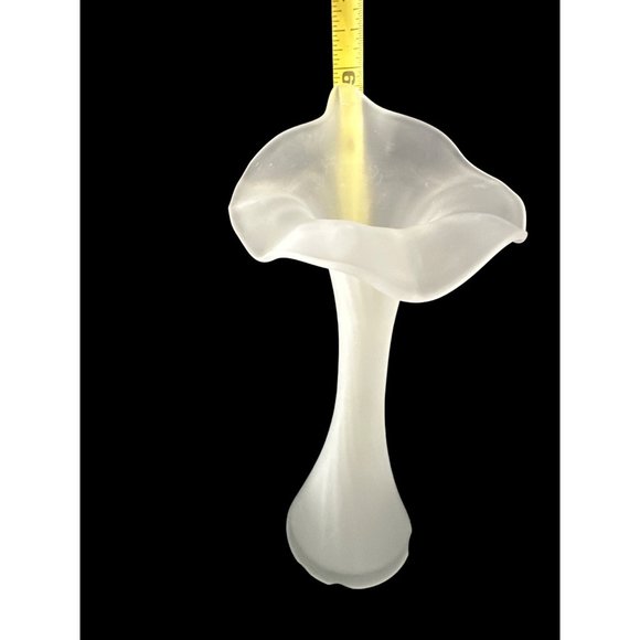 Vintage Jack in the Pulpit 9” white satin frosted vase - Picture 6 of 7